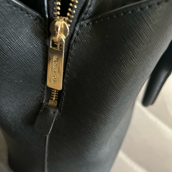 Michael Kors Authentic! - Picture 4 of 5